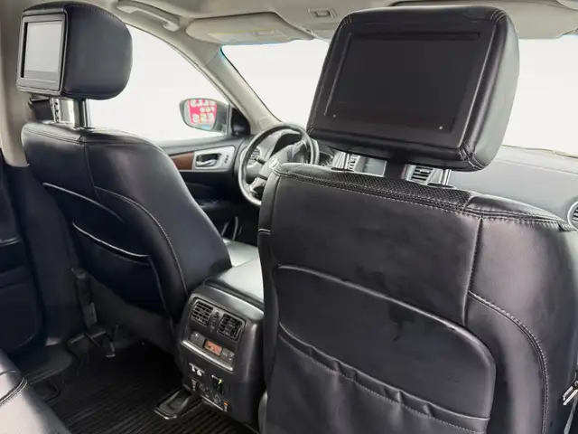 2019 Nissan Pathfinder LOADED LOW KMS - Photo 14