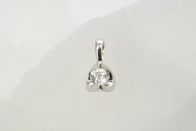14K CANADIAN DIAMOND .10CT PENDANT