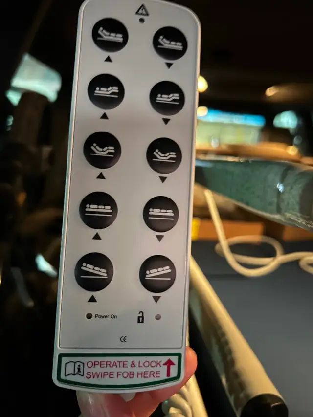 New power bed with remote - Photo 4