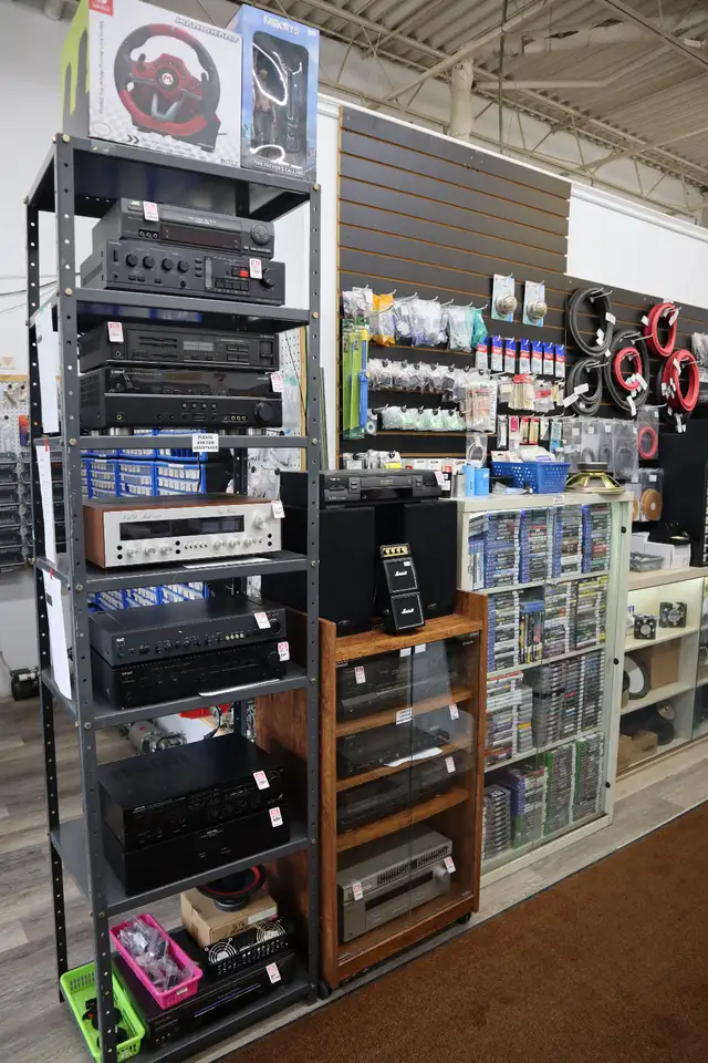 Quality Vintage Audio Components, Amps, VCR's, Receivers, EQ's..