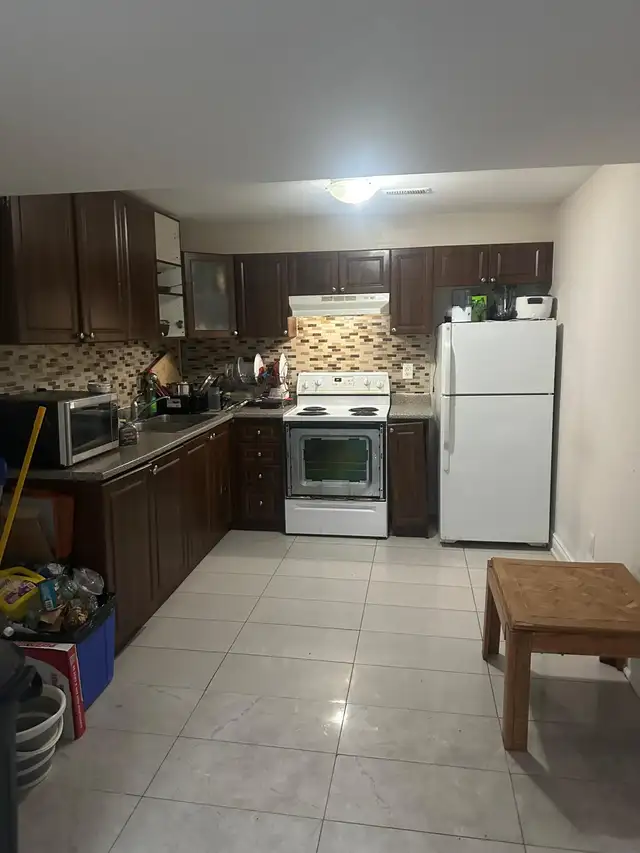 Private room for rent near Sheridan College Brampton - Photo 3