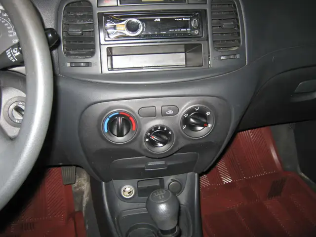 2009 Hyundai Accent L PETIT BUDGET !! - Photo 10