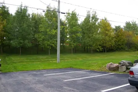 4 1/2 avec garage chauffé-toit cathédrale-1 er étage disp.juin - Photo 2