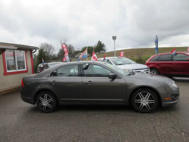 2011 Ford Fusion SE - Photo 5