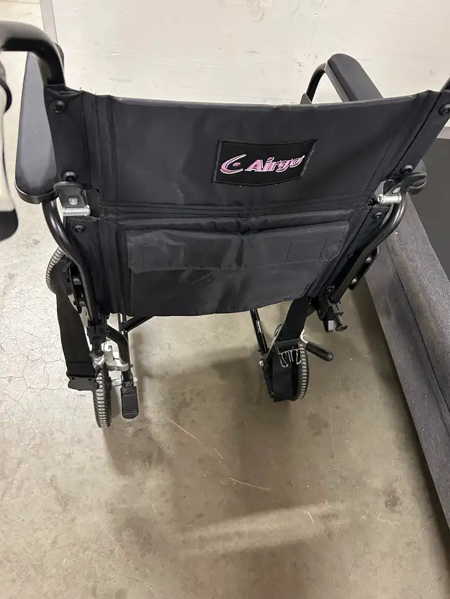 Potable light Air & go wheel chair - Photo 3