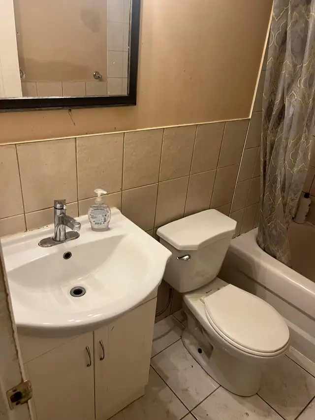 one room for rent in basement - Photo 5