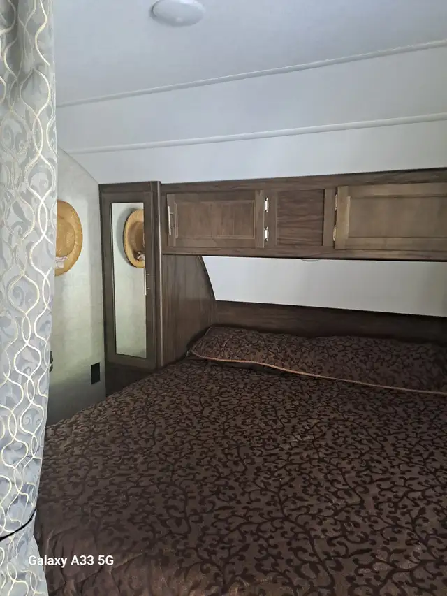 Cherokee-Greywolf Travel Trailer - Photo 2