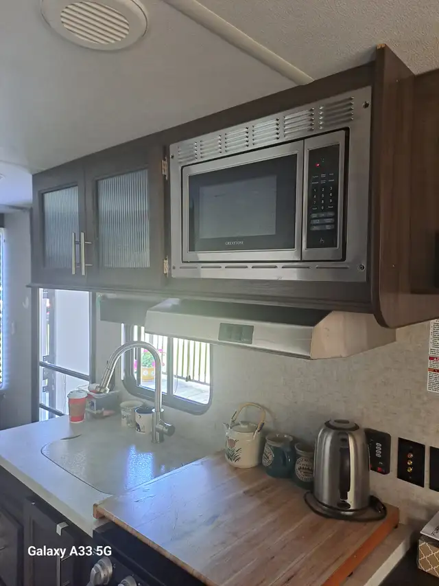 Cherokee-Greywolf Travel Trailer - Photo 3