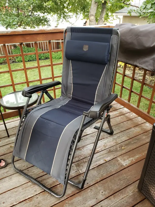 Zero Gravity Loungers