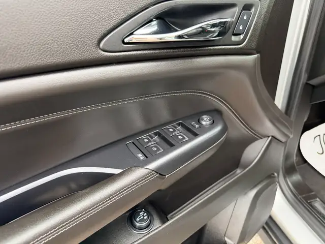 2014 Cadillac SRX Premium - Photo 17