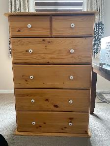 High boy 5 drawer dresser and 2 drawer for bed stands