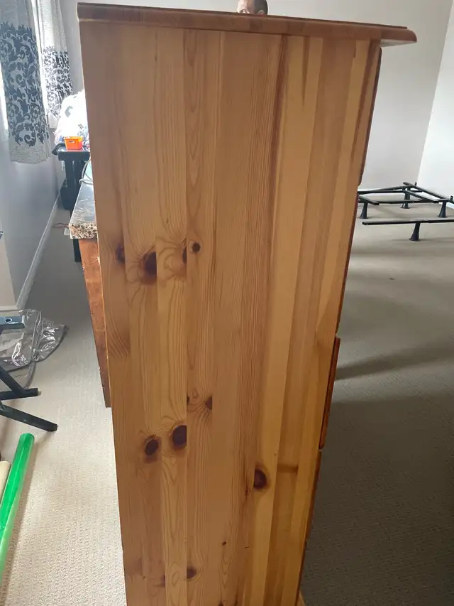 High boy 5 drawer dresser and 2 drawer for bed stands - Photo 3