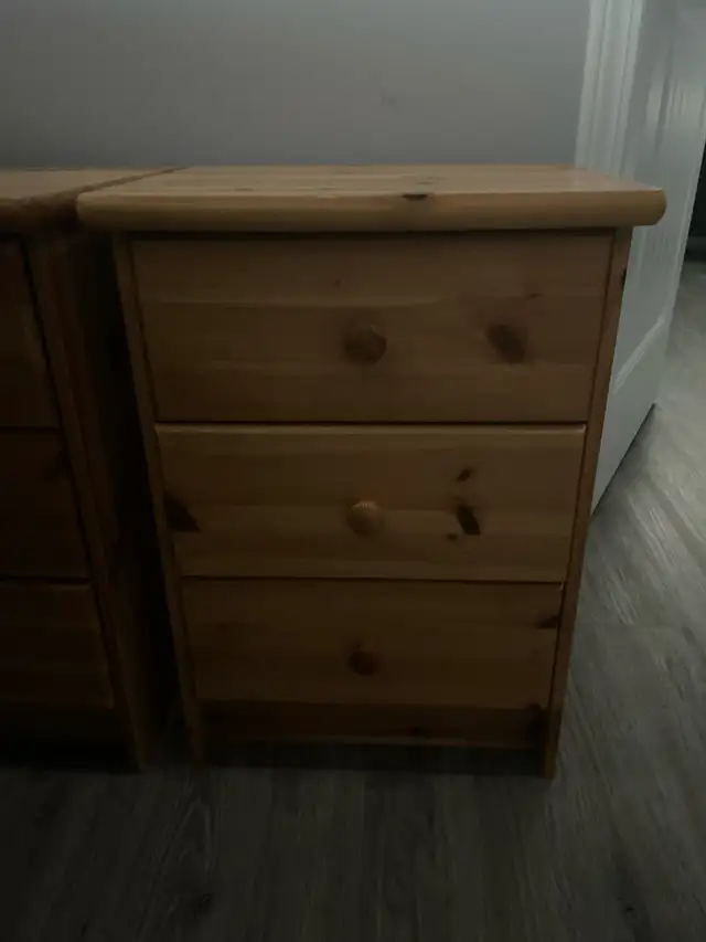 High boy 5 drawer dresser and 2 drawer for bed stands - Photo 5