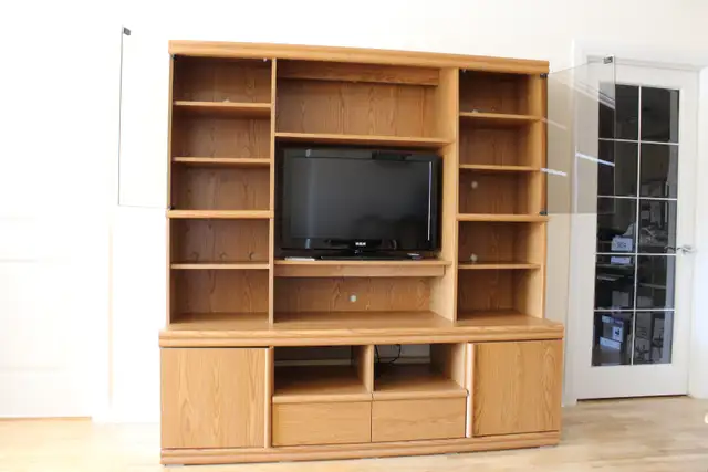 Entertainment Hutch - Photo 3