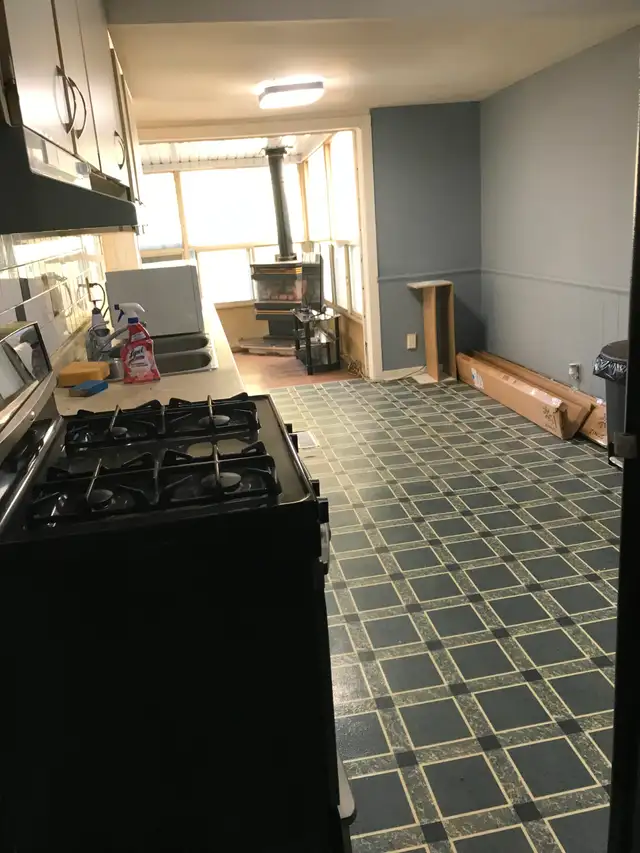 Private room- Utilities included - Photo 4