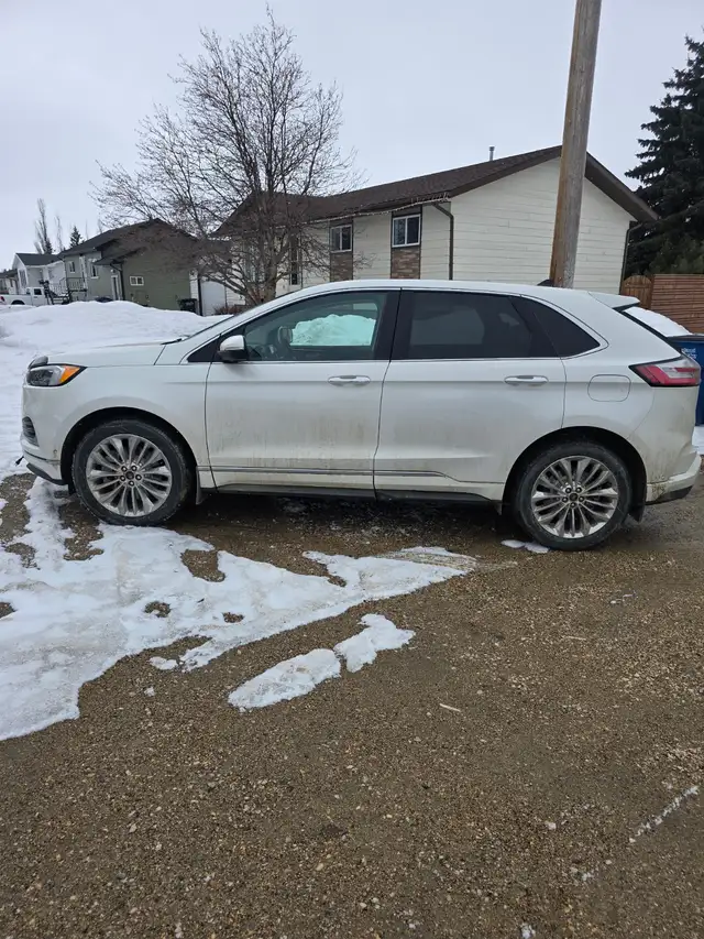 2022 Ford Edge - Photo 3