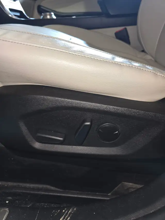 2022 Ford Edge - Photo 4