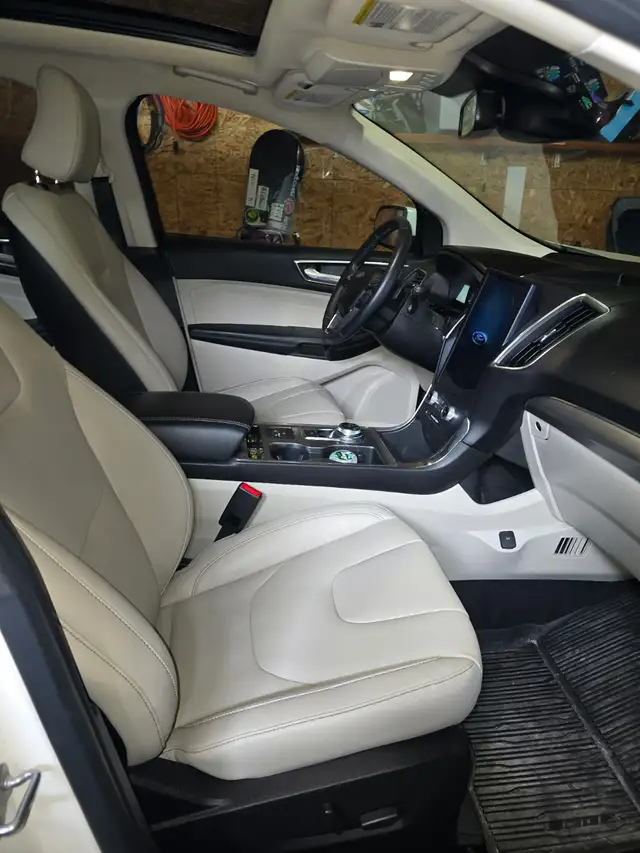 2022 Ford Edge - Photo 8