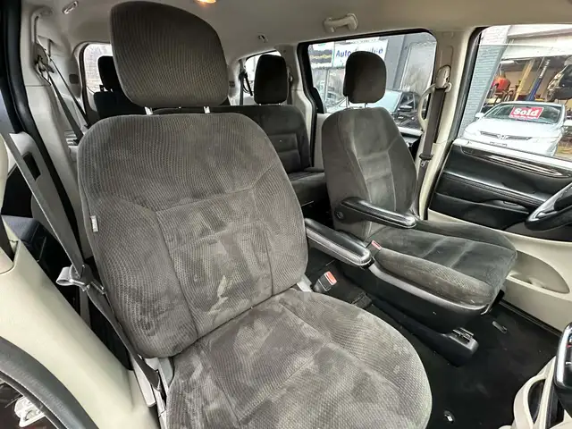 2016 Dodge Grand Caravan Canada Value Package - Photo 12
