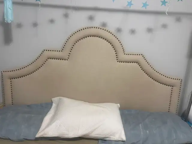 King Bed with Headboard - Photo 2