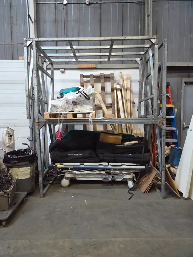 Metal Pallet Risers - Pallet Storage