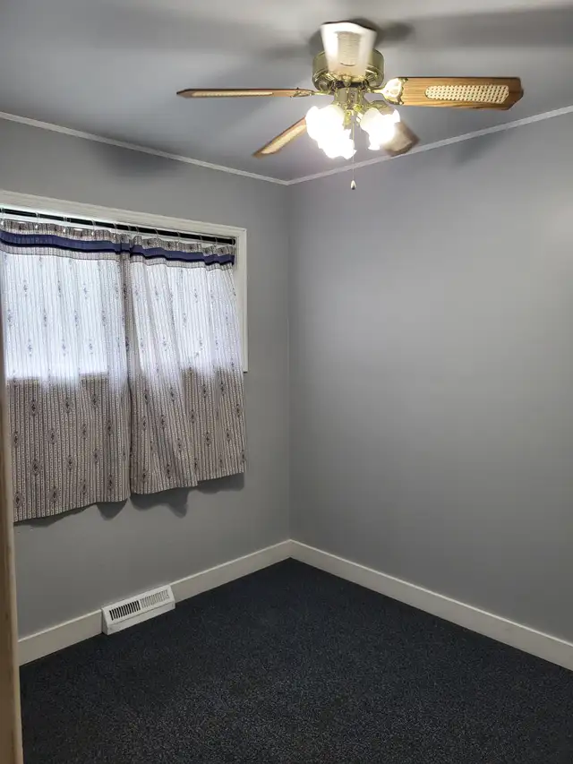 House for rent - Photo 3