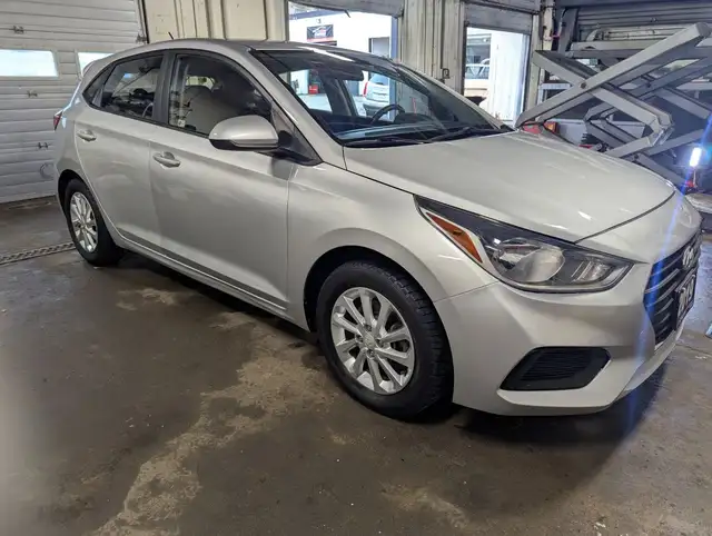 2019 Hyundai Accent PREFERRED WITH APPLE CARPLAY! - Photo 3