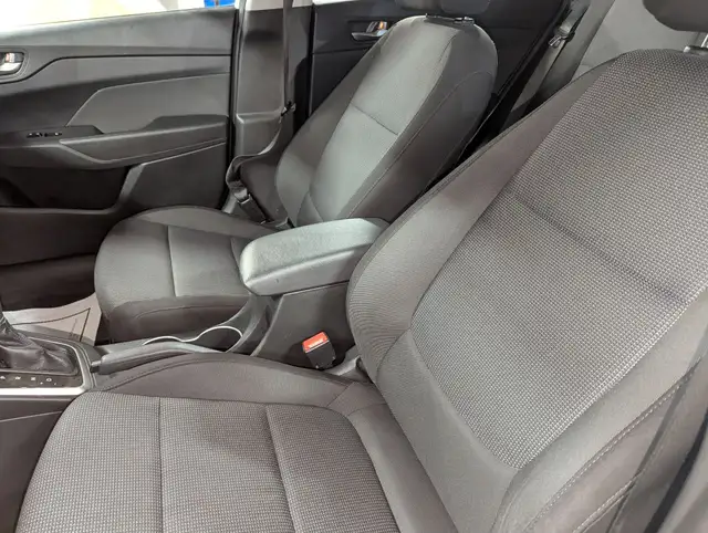 2019 Hyundai Accent PREFERRED WITH APPLE CARPLAY! - Photo 5