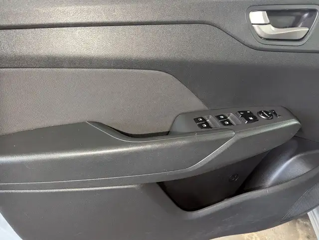 2019 Hyundai Accent PREFERRED WITH APPLE CARPLAY! - Photo 8