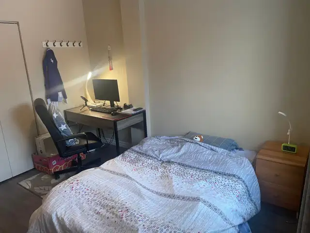 Room for rent in Waterloo, Ontario - Photo 2