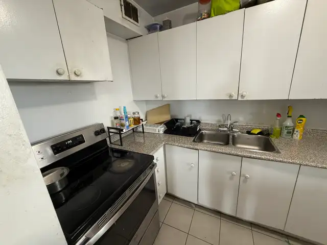 Private room for rent - Photo 6