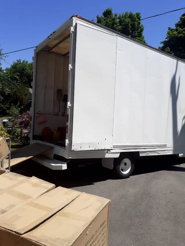 Jean Delivery & Moving (416) 271-4162