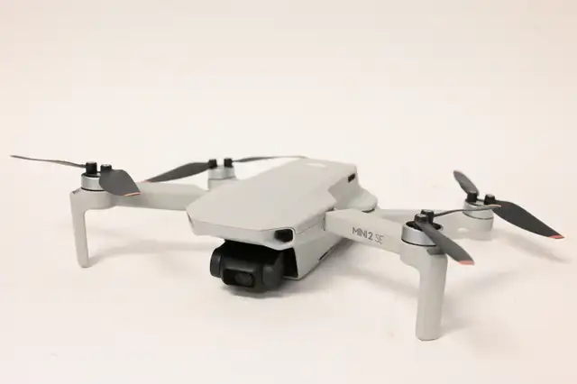 DJI Mini 2 SE Drone USED in working and good condition - Photo 3