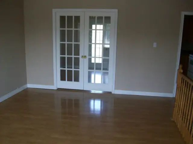 4 bedroom house - heat and light included - Photo 3