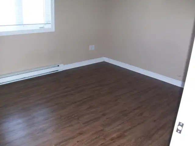 4 bedroom house - heat and light included - Photo 5