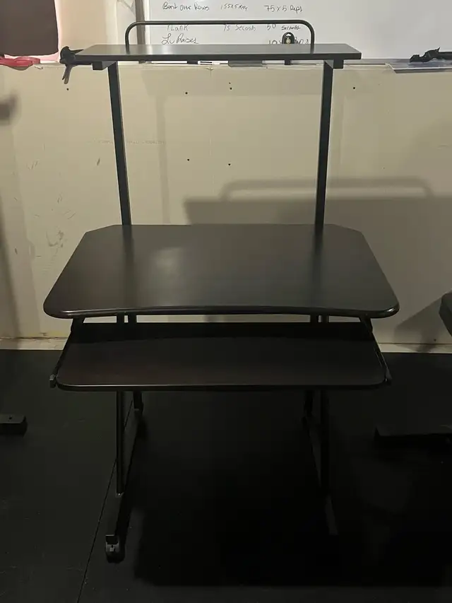 Small Computer Desk - Photo 4