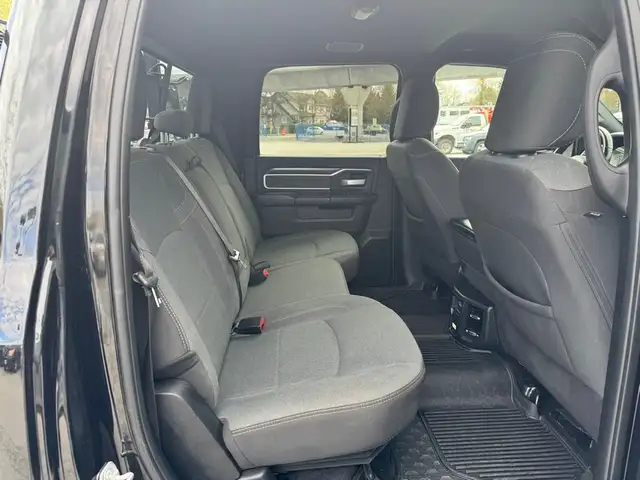 2022 Ram 2500 Big Horn Sport / Crew Cab / 6'4' Box / 4x4 - Photo 14