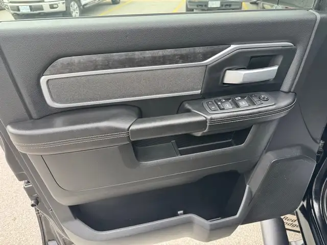 2022 Ram 2500 Big Horn Sport / Crew Cab / 6'4' Box / 4x4 - Photo 16