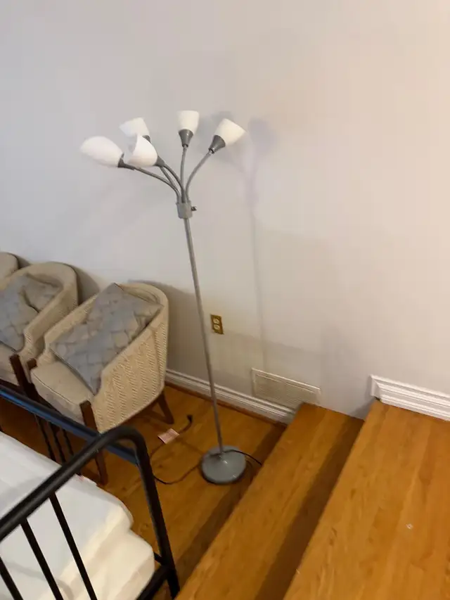 free furniture - Photo 4