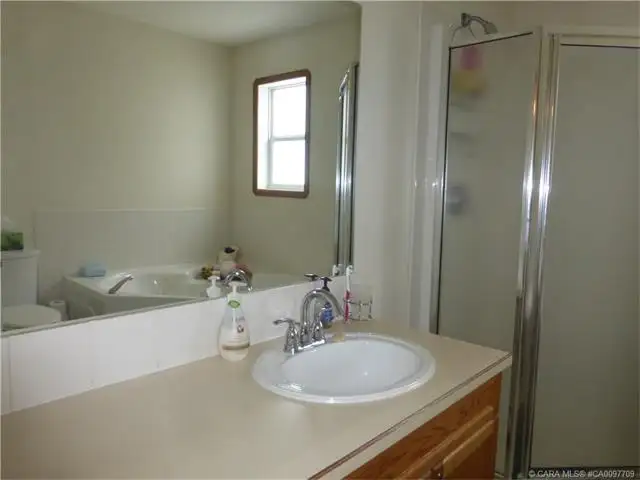 HOUSE FOR RENT – Dempsey Street, Deer Park, Red Deer. - Photo 3