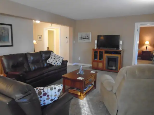 Sunday  March 18th O/H 1-3pm - Photo 3