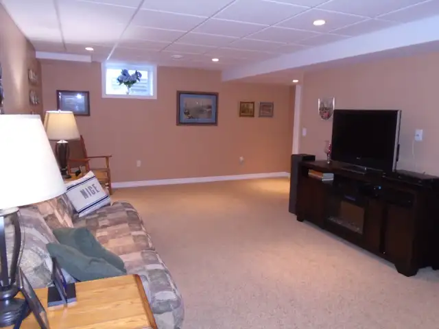 Sunday  March 18th O/H 1-3pm - Photo 4