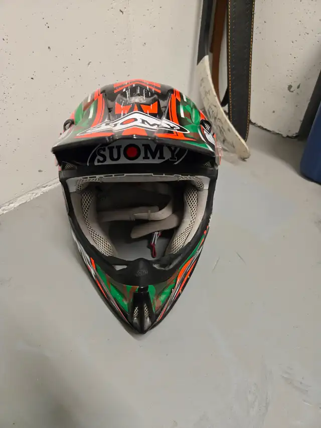 Motocross helmet - Photo 3