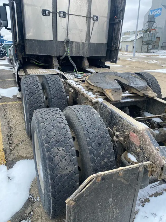 Volvo for sale - Photo 4