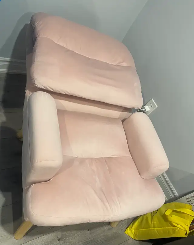 Soft Chair with Ottoman and Pocket - Photo 3