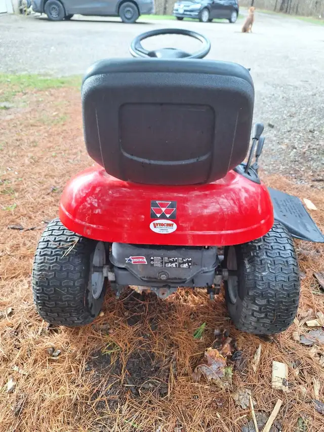 Garden Tractor - Photo 4