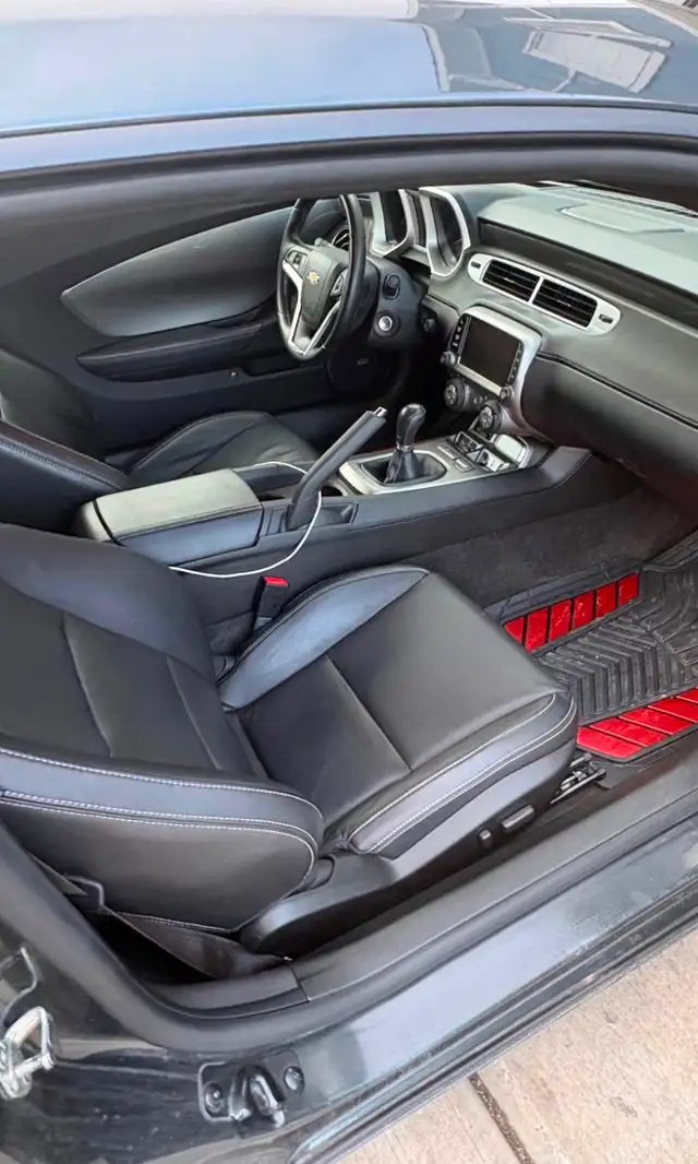 2013 Chevy Camaro 2LT - Photo 4