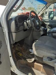 Truck for Sale-E-450 used- like new - Photo 3