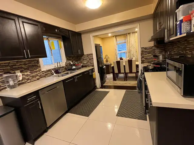 ROOM FOR RENT - Photo 9