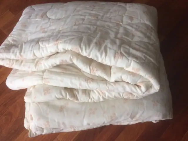 DOUILLETTE POUR LIT DOUBLE DE 6 PIEDS LARGEx7 PIEDS LONG: $20.00 - Photo 2